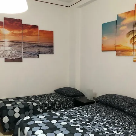 Brezza Marina Cefalu Апартаменти *