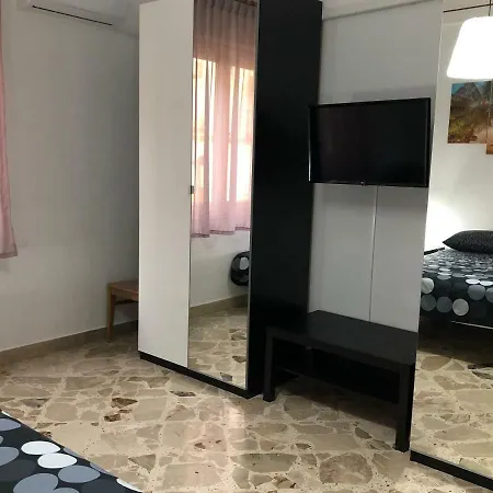 Апартаменти Brezza Marina Cefalu