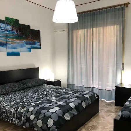 Brezza Marina Cefalu Апартаменти