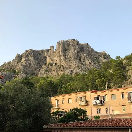 Brezza Marina Cefalu Апартаменти *